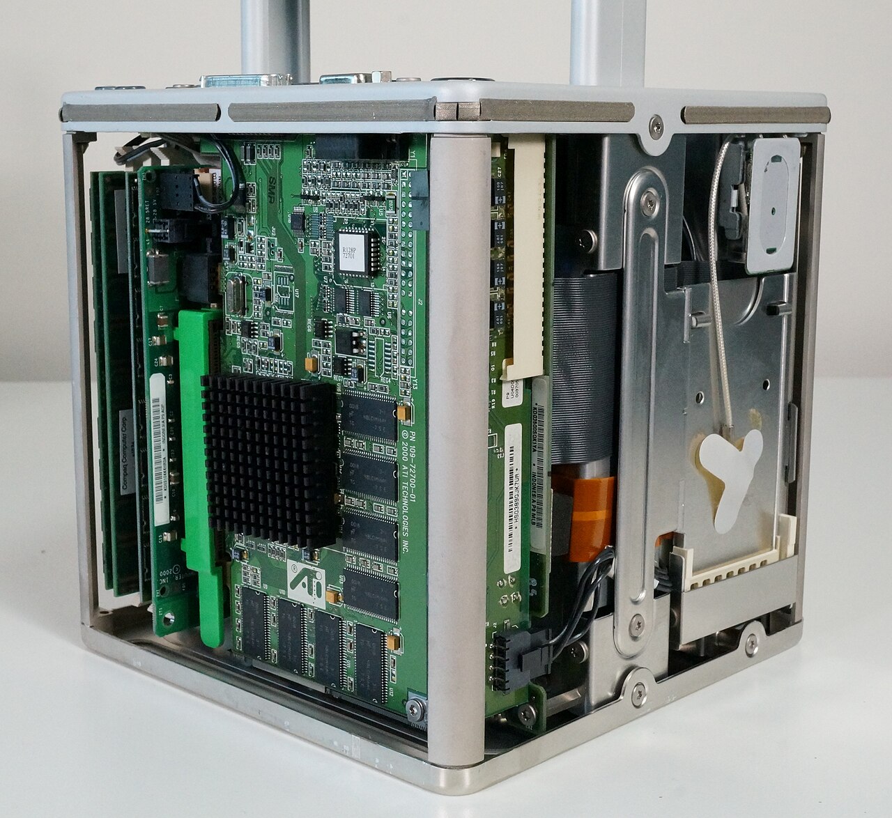 Power Mac G4 Cube